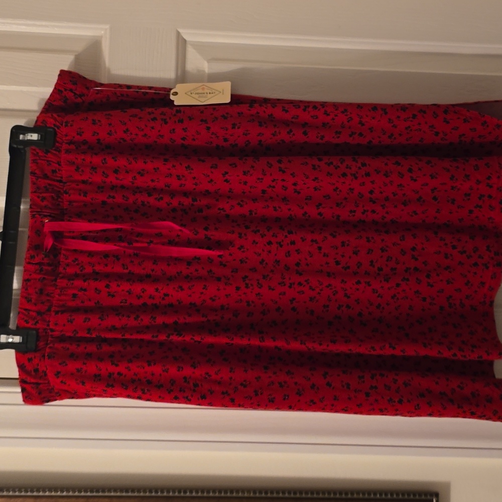 ST. JOHN'S BAY WOMEN'S RED AND BLACK FLORAL ELASTIC WAISTBAND SKIRT SIZE PXL